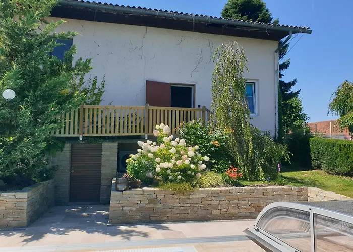 Ferienwohnung Mit Pool An Der Apfelstrasse