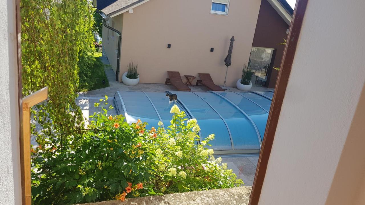 Mit Pool An Der Apfelstrasse Puch bei Weiz