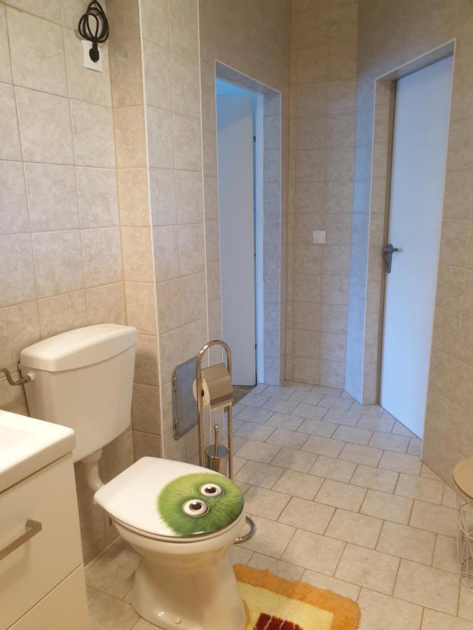 Apartment Mit Pool An Der Apfelstrasse *