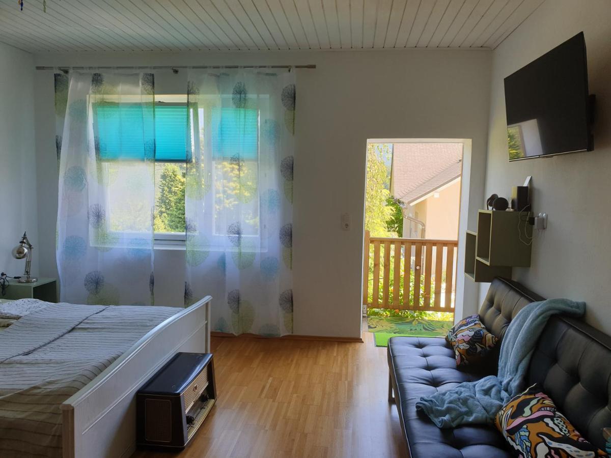 Mit Pool An Der Apfelstrasse Puch bei Weiz